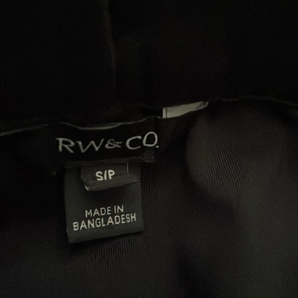 RW&Co 4 Way Stretch Skirt - Picture 6 of 7